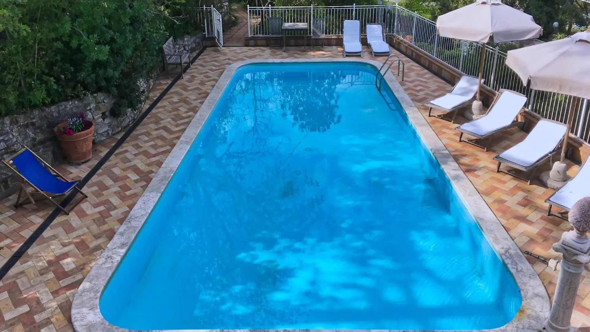 Huge Holiday Home In Marina Di Castagneto Carducci Near Sea Donoratico