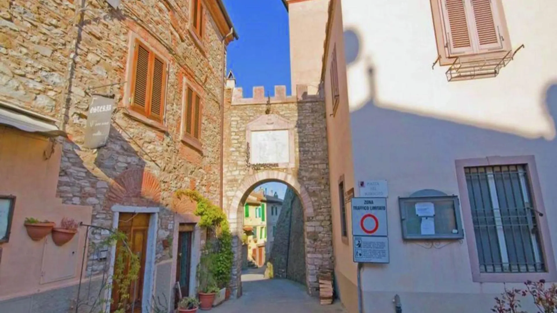 Huge Holiday Home In Marina Di Castagneto Carducci Near Sea Donoratico