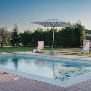 Alloggio per agriturismo Da Michele E Carmela Di Voli Patrizia, Donoratico