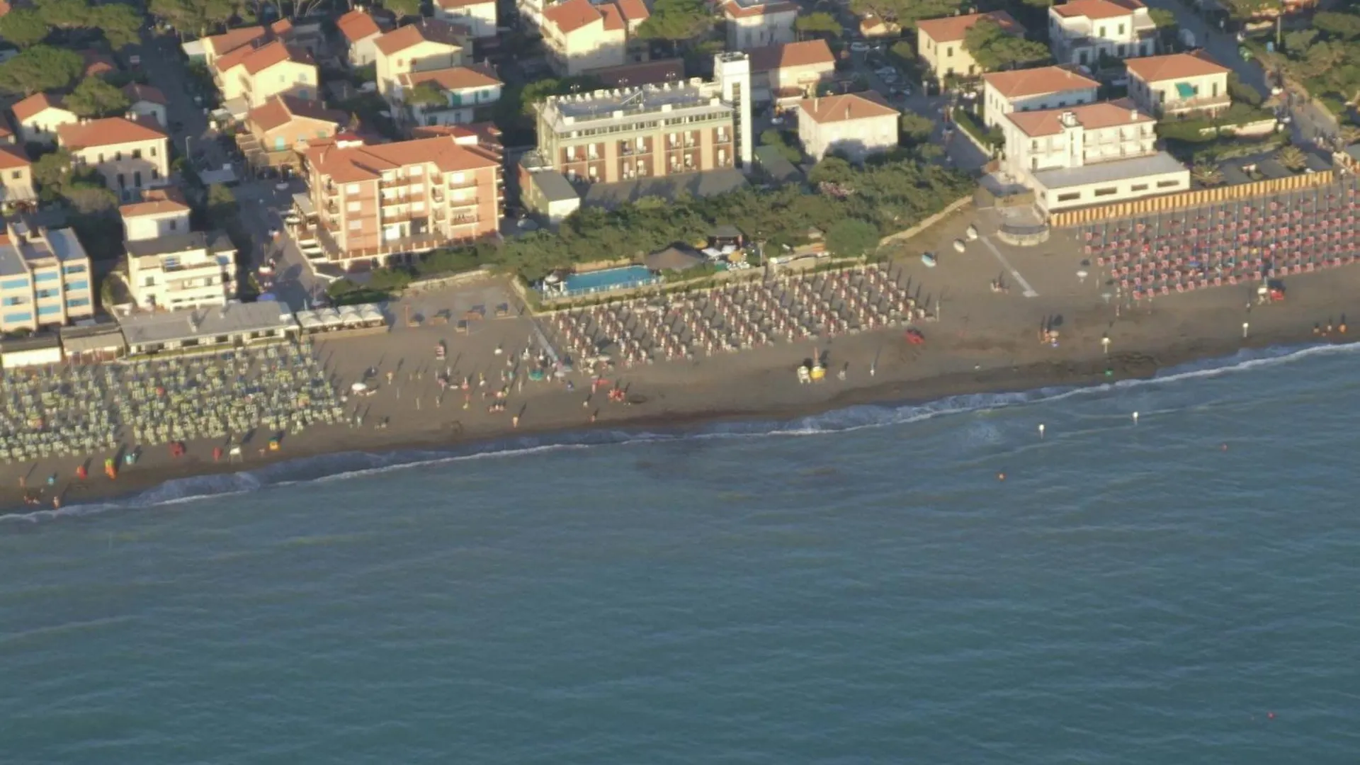 Huge Holiday Home In Marina Di Castagneto Carducci Near Sea Donoratico 0*,  Italy