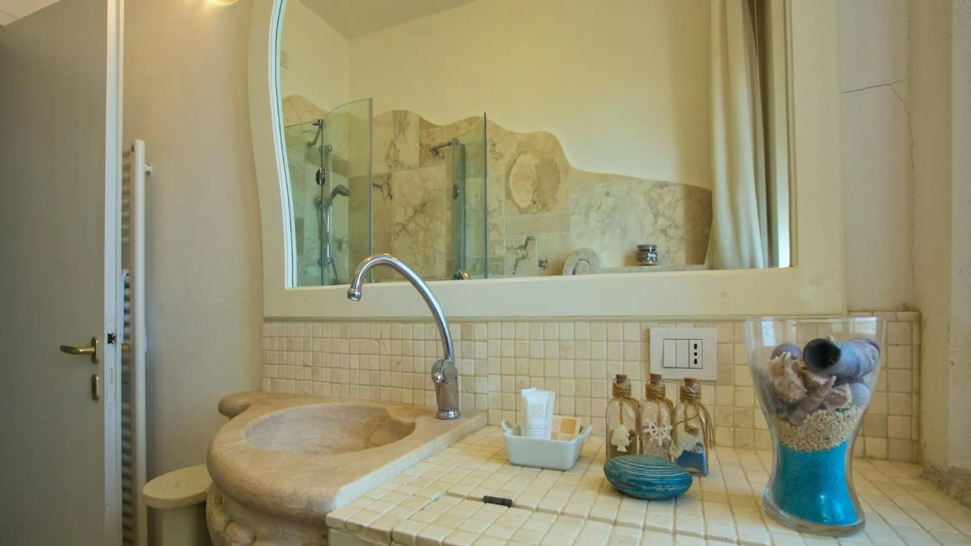 Huge Holiday Home In Marina Di Castagneto Carducci Near Sea Donoratico